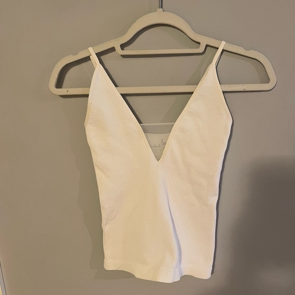 White tank top - Picture 2 of 3